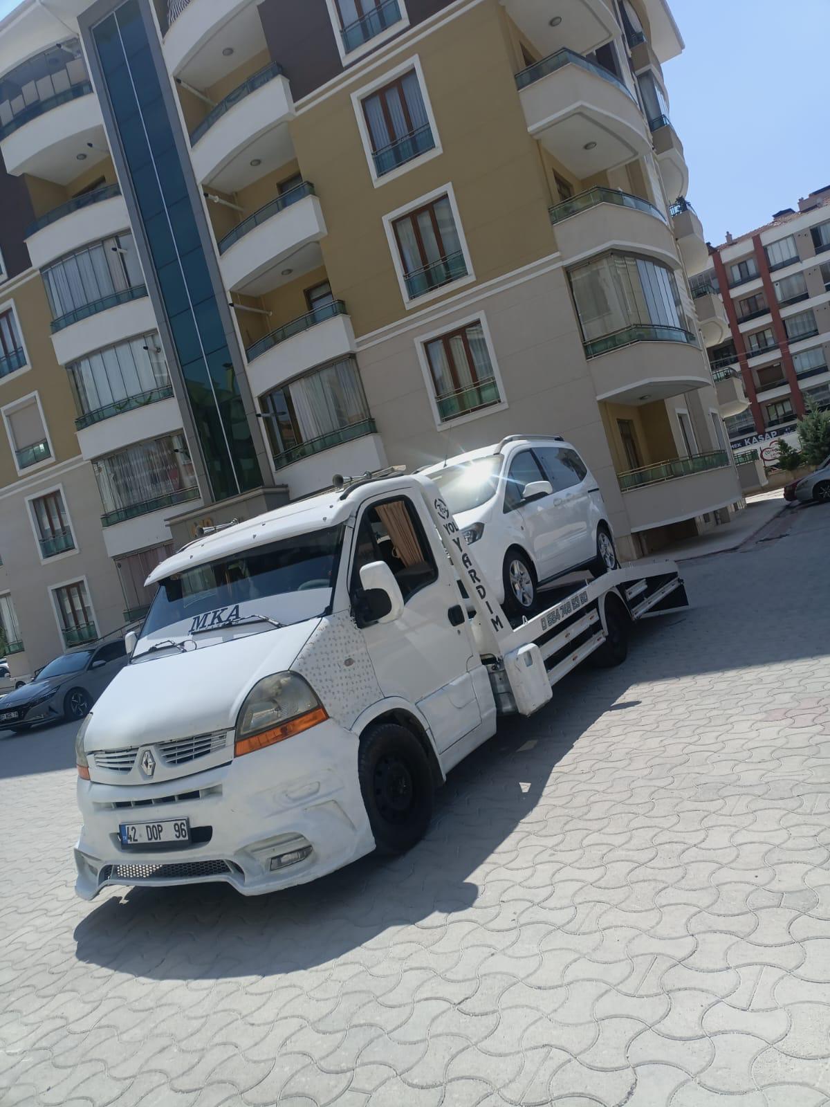 Beyaz MKA oto kurtarma aracı